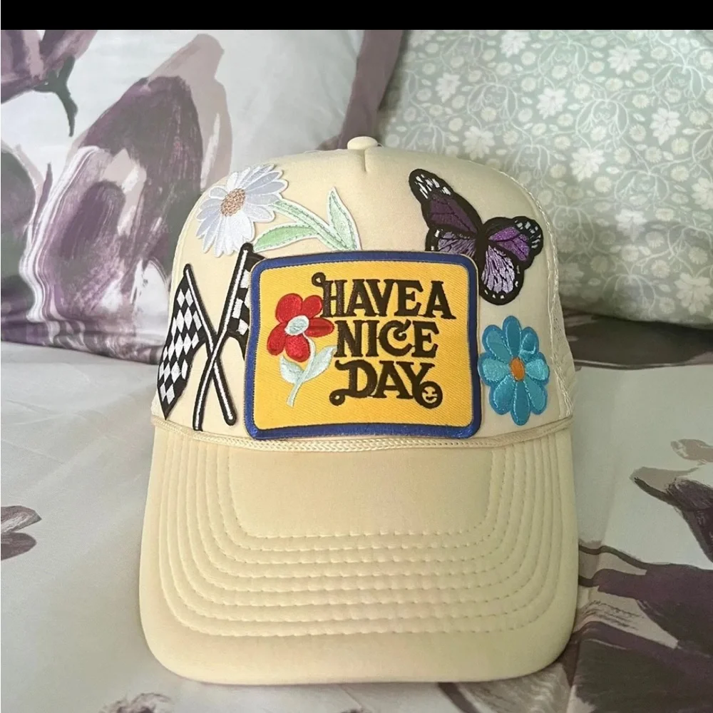 Custom patch trucker hat - Picture 1 of 1